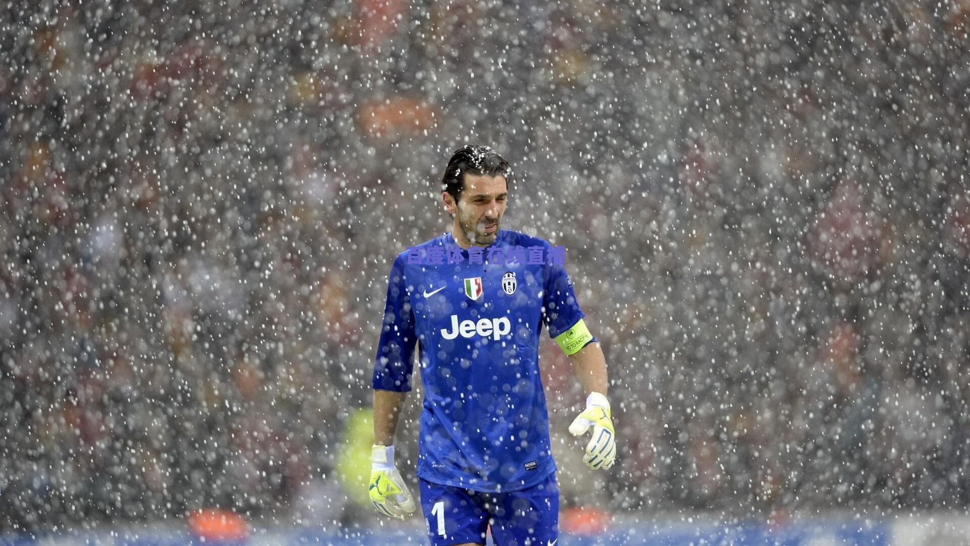 萨利巴专访吐露心声，偶像梅西如灯塔，猎豹精神铸就后防铁闸